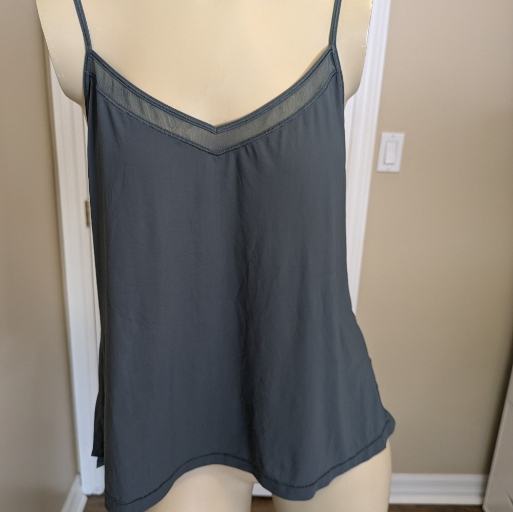 Lululemon Final Count Tank Top Tie Back Gray Women's Workout Athletic 6 - Picture 5 of 8